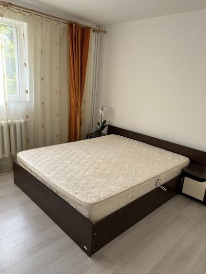 Apartament cu 2 camere decomandat în Gară