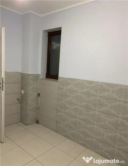 Apartament cu 4 camere decomandat în Horea