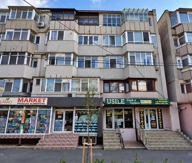 Apartament cu 3 camere decomandat în Sârbi