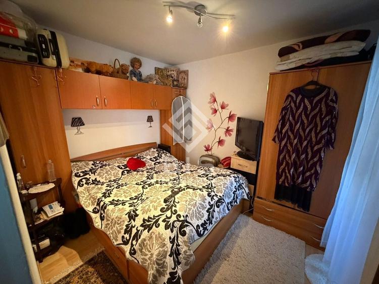 Apartament cu 3 camere semidecomandat în Decebal