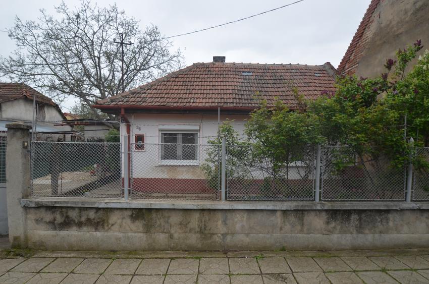 Casă individuală cu 2 camere cu Canalizare în Șagului
