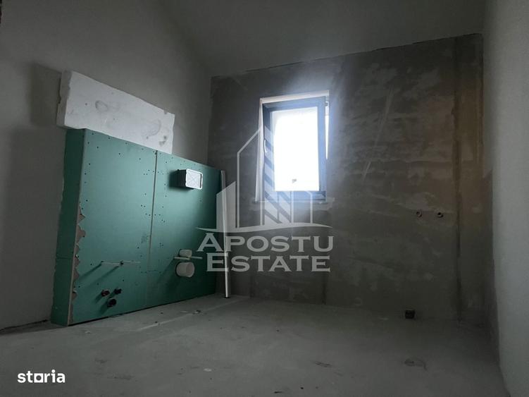 Casă cu 4 camere cu Teren 335 Mp în Central