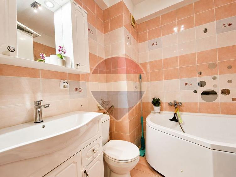 Apartament cu 3 camere semidecomandat în Chiajna