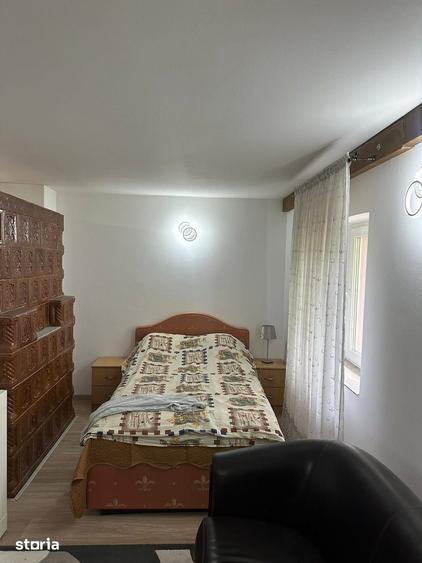 Casă cu 3 camere cu Teren 1500 Mp în Central