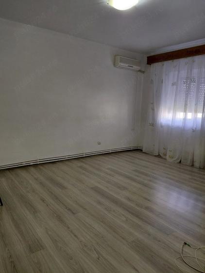Apartament cu 3 camere decomandat în Unirii Centru
