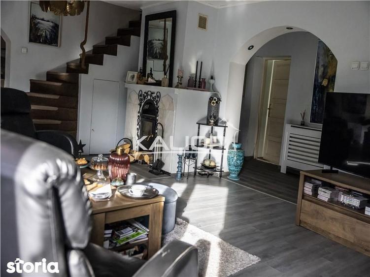 Casă cu 6 camere cu Canalizare în Mica