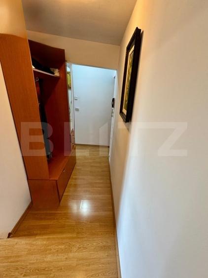 Apartament cu 2 camere decomandat, mobilat în Tractorul