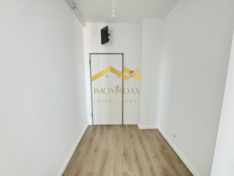 Penthouse cu 3 camere decomandat în Aradului