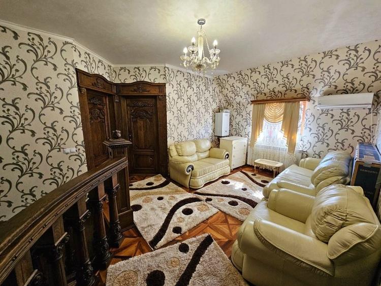 Casă individuală cu 5 camere cu Canalizare în Calea Poplăcii
