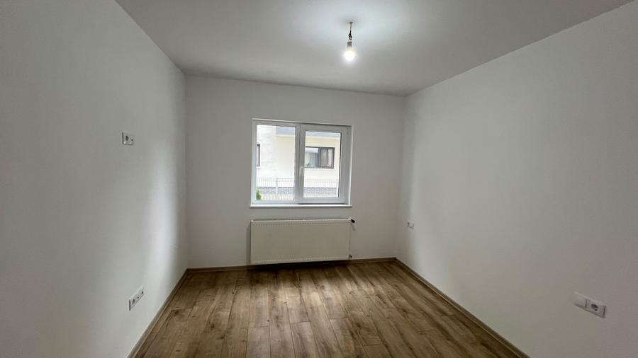 Apartament cu 4 camere decomandat în Independenței