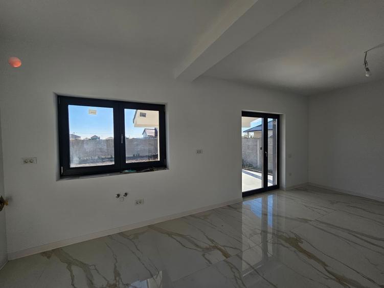Duplex cu 3 camere cu Teren 365 Mp în Moșnița Veche
