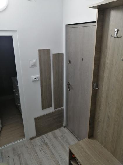 Garsonieră decomandată în Steaua