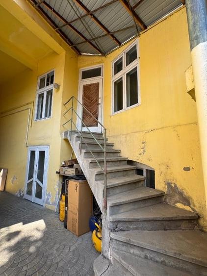 Casă individuală cu 5 camere cu Canalizare în Banu Mărăcine