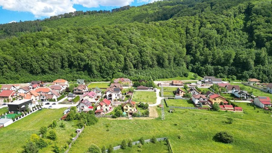 Teren Construcții intravilan de 1025 mp, în Bunloc