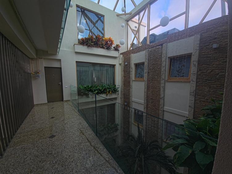 Apartament cu 3 camere decomandat, mobilat în Km 5