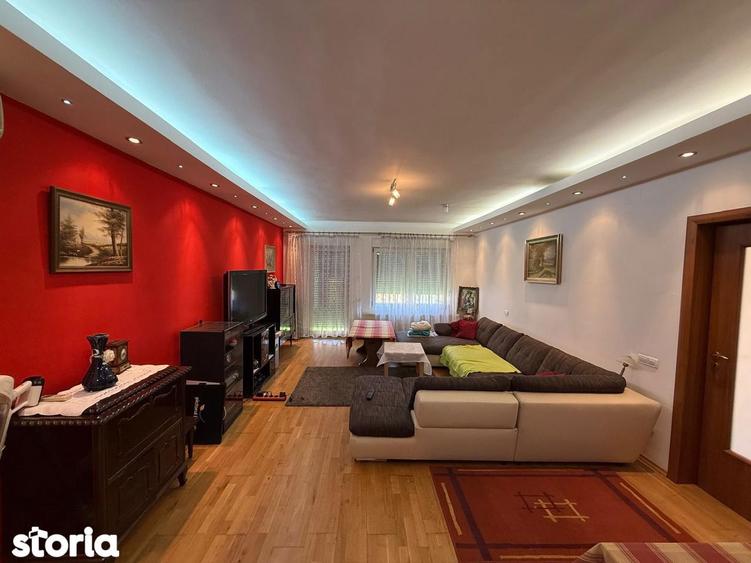 Casă cu 5 camere cu Teren 650 Mp în Chiajna
