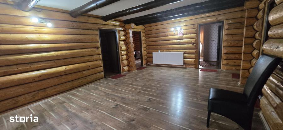 Casă cu Teren 806 Mp în Moroeni