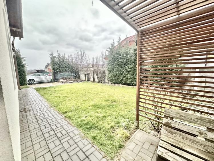 Duplex cu 5 camere cu Canalizare în Moșnița Veche