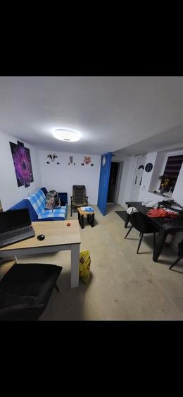 Casă cu 4 camere în Exterior Vest