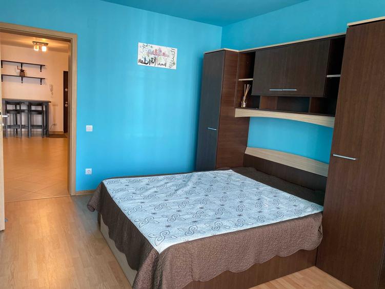 Apartament cu 3 camere nedecomandat în Florești