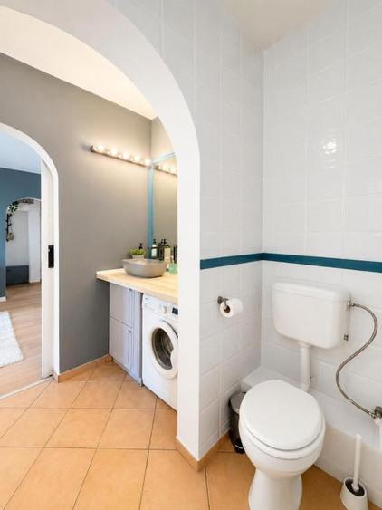 Apartament cu 2 camere semidecomandat în P-ța Unirii