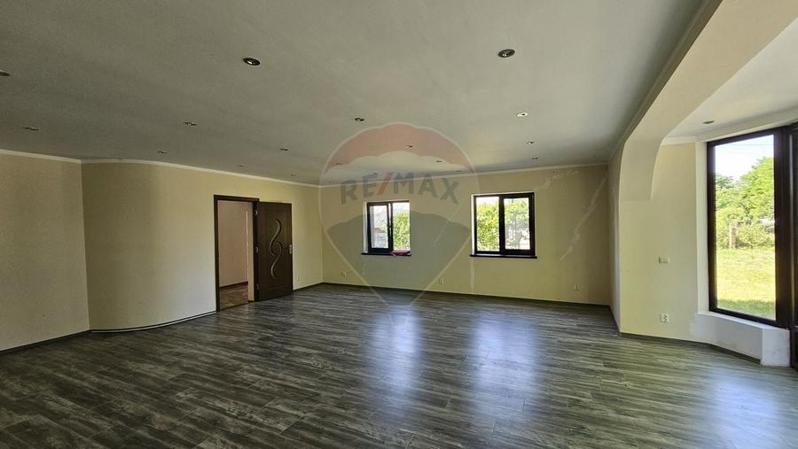 Casă / Vilă cu 6 camere de vânzare in Hânțești, Suceava - 24