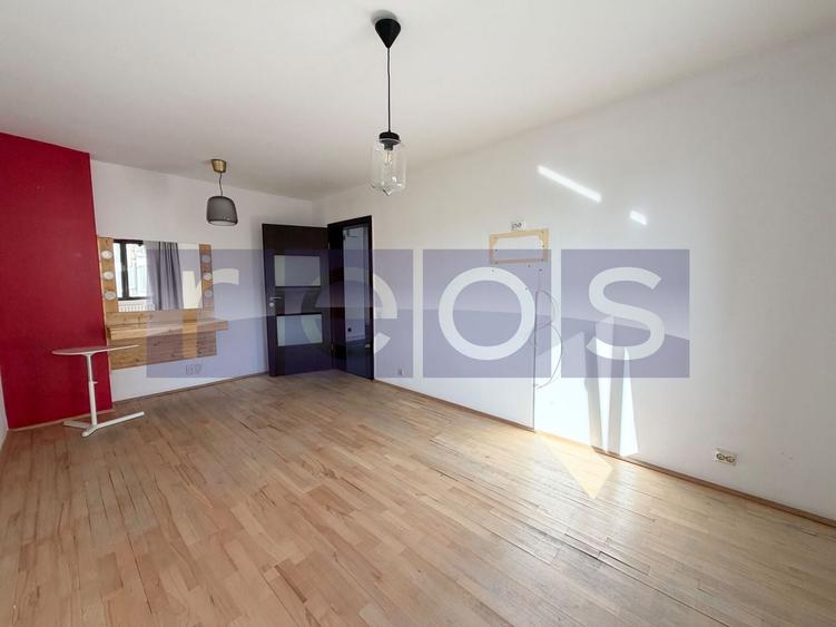 Apartament cu 4 camere decomandat, mobilat în Crângași