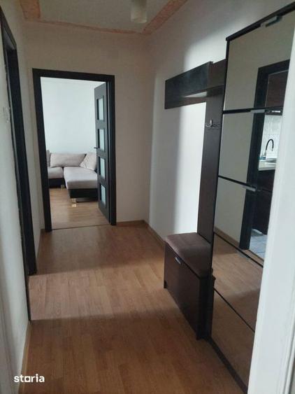 Apartament cu 2 camere decomandat, mobilat în Central