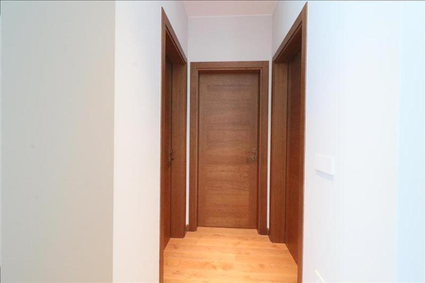 Penthouse cu 3 camere decomandat, mobilat în Palat