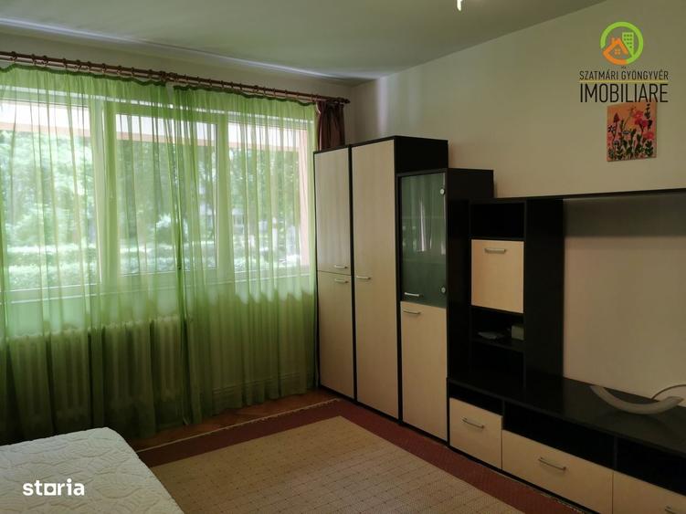 Apartament cu 2 camere semidecomandat în Aleea Carpați
