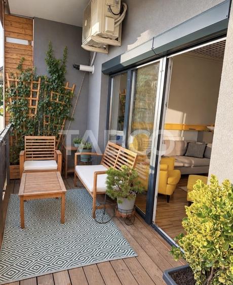 Apartament cu 3 camere semidecomandat, mobilat în Bună Ziua