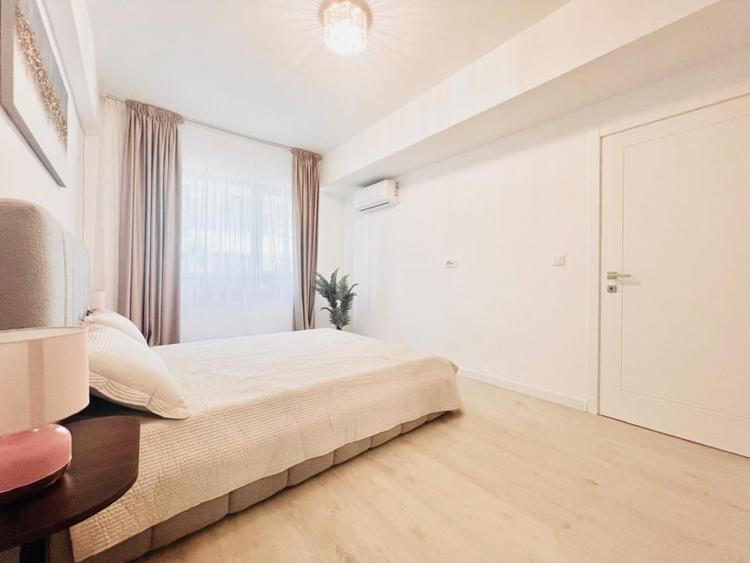 NOU /SUPERB /  COMPLET MOBILAT SI UTILAT / LOC PARCARE - 16