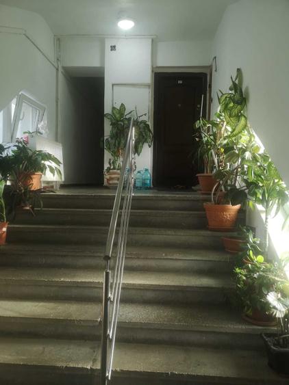 Apartament cu 3 camere decomandat în Lujerului