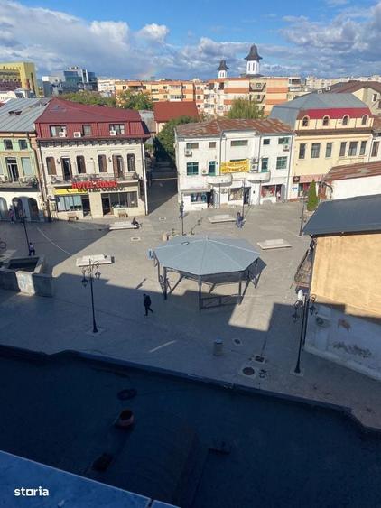Apartament cu 4 camere decomandat în Ultracentral