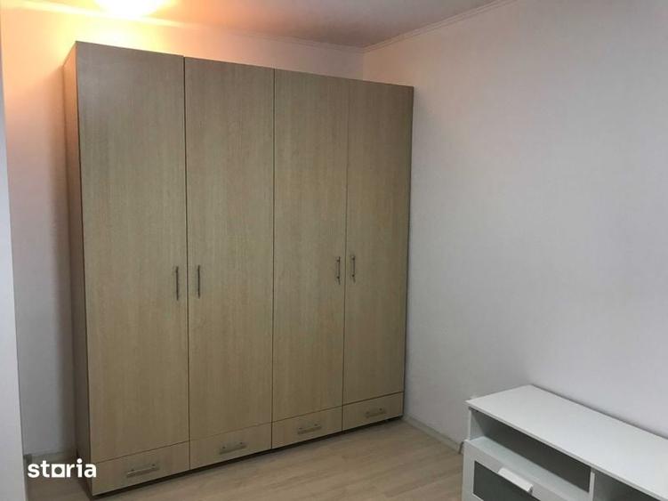 Apartament cu 3 camere decomandat în Tei