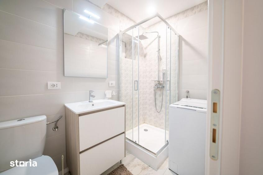 Apartament cu 3 camere semidecomandat, mobilat în Central