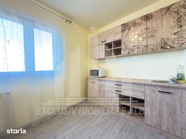 Apartament cu 4 camere, mobilat în Cetate
