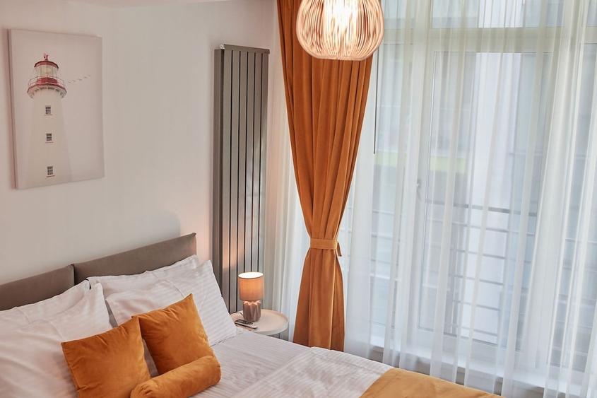 Apartament cu 3 camere decomandat în Mamaia-Sat