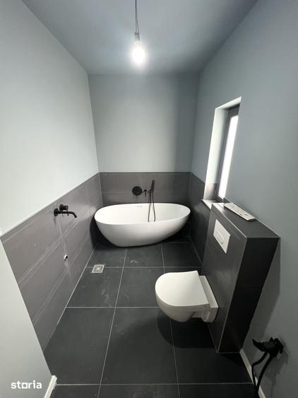 Casă cu 4 camere cu Teren 440 Mp în Tomești