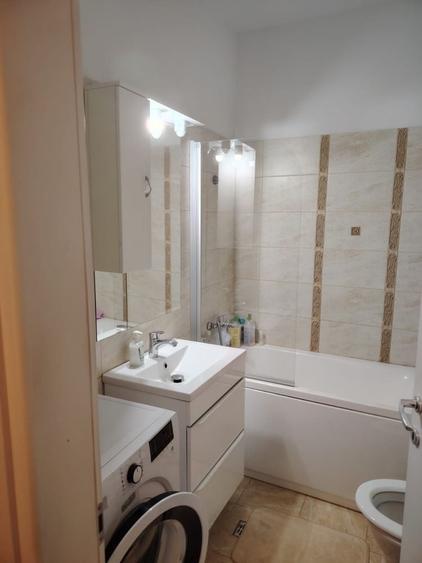Apartament cu 2 camere semidecomandat în Păcii