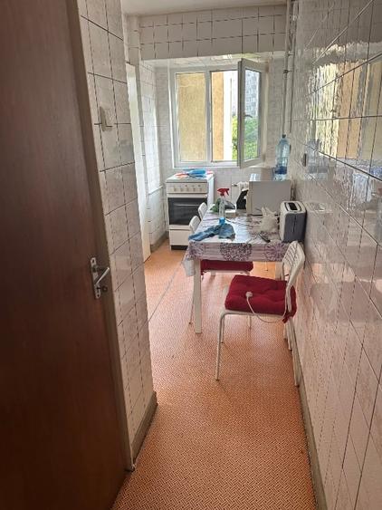Apartament cu 4 camere decomandat în Militari