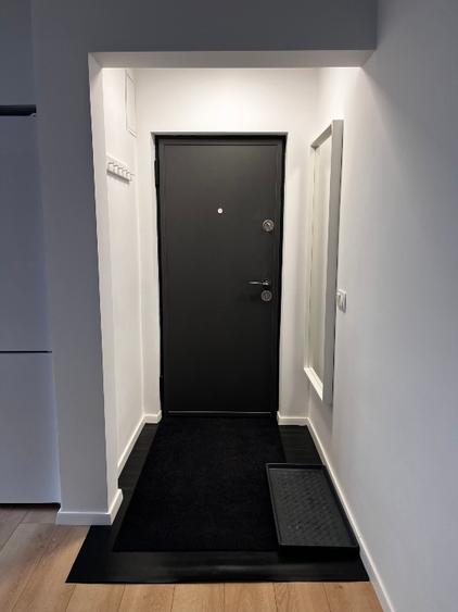 Apartament cu 2 camere semidecomandat, mobilat în Central