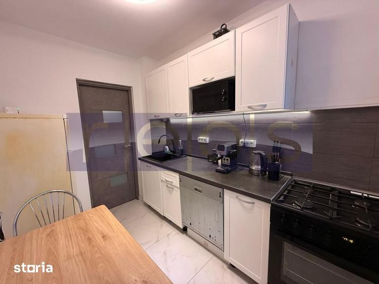 Apartament cu 3 camere, mobilat în Basarabia