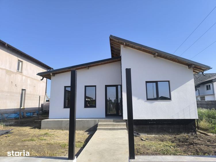 Casă cu 2 camere cu Teren 327 Mp în Agigea
