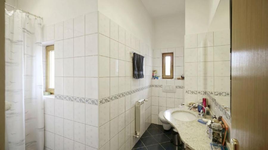 Apartament cu 4 camere decomandat în Dorobanți