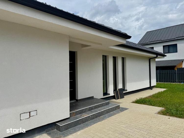 Casă cu 4 camere cu Teren 400 Mp în Central
