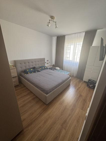 Apartament cu 2 camere decomandat în Titan