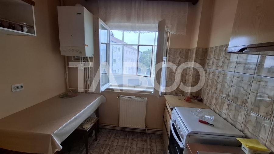 Apartament cu 2 camere decomandat, mobilat în Mihai Viteazul
