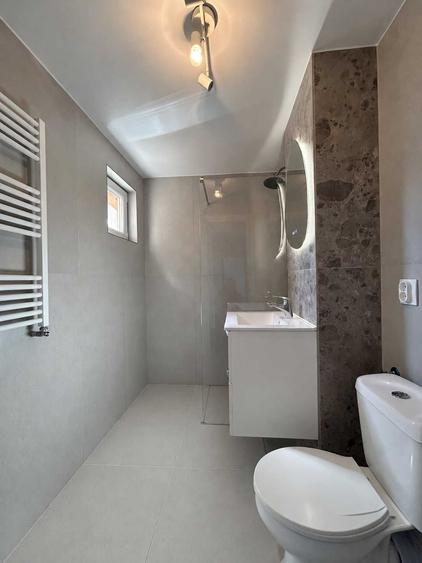 Apartament cu 3 camere decomandat în Lujerului