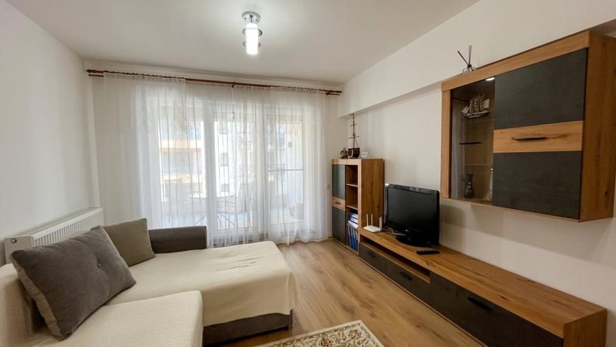 Apartament cu 2 camere decomandat, mobilat în Tractorul